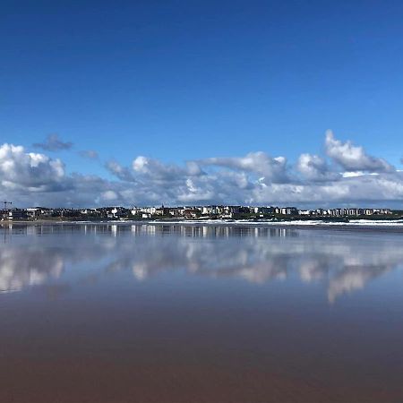 Cosy 3 Bedroom Apartment In Central Portrush With Sea Views Экстерьер фото