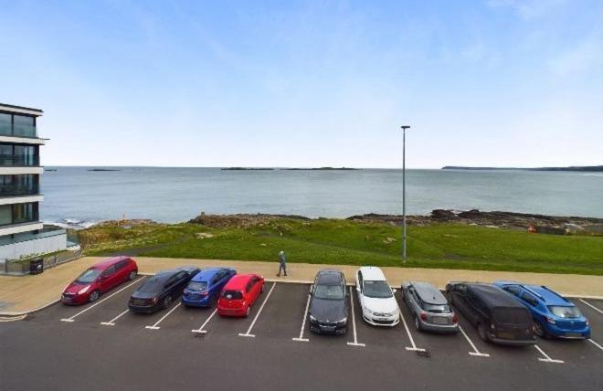 Cosy 3 Bedroom Apartment In Central Portrush With Sea Views Экстерьер фото